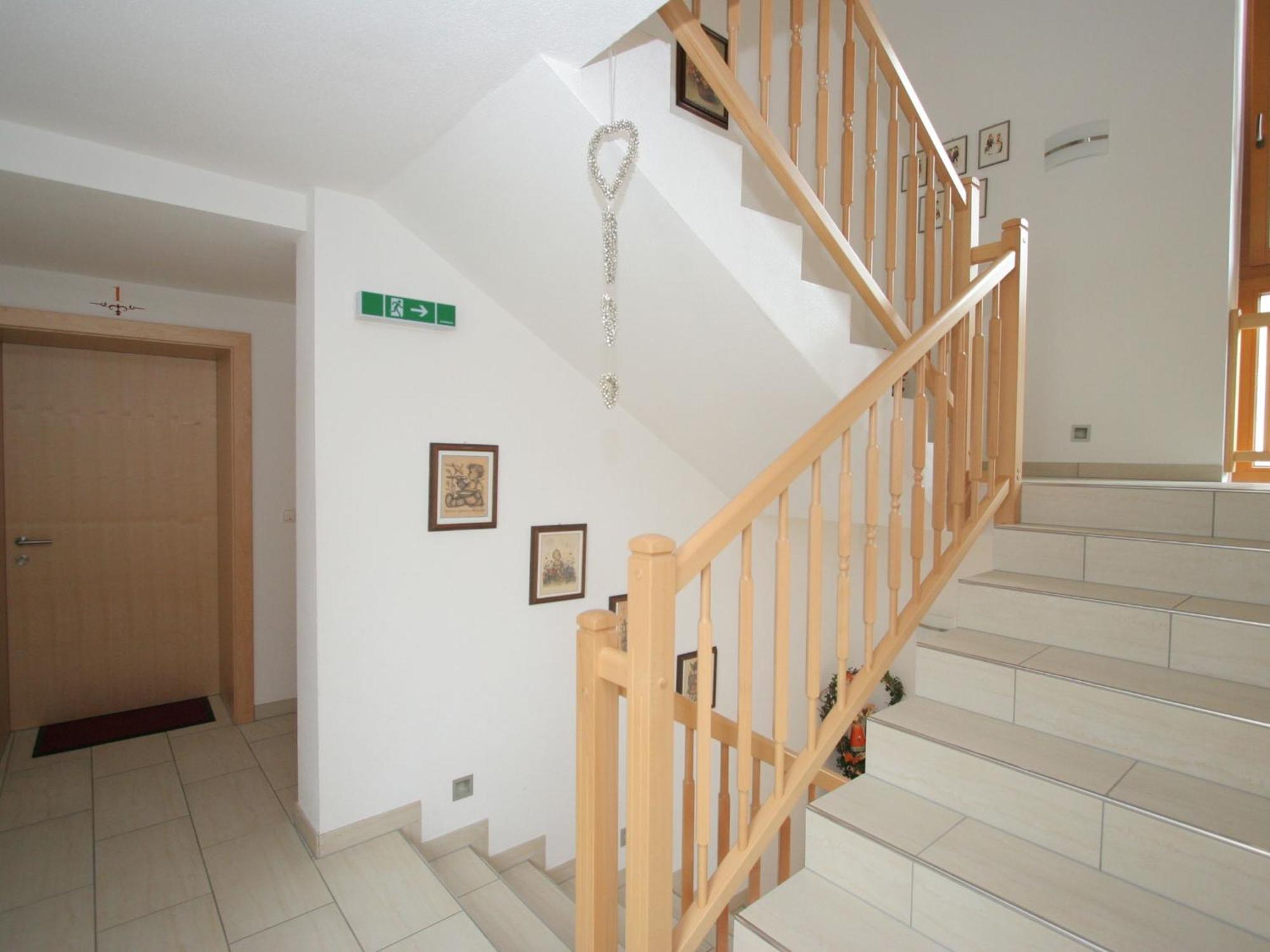 Charming Apartment In Uderns With Balcony Exteriér fotografie